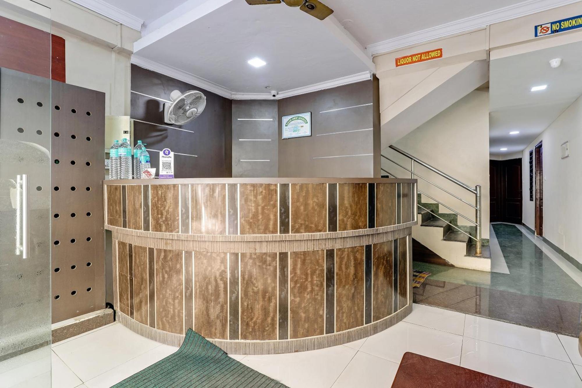 Hotel Spot On Grand Residency à Chennai Extérieur photo